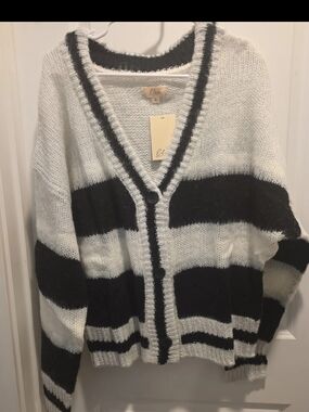 Elan Black & White Striped V-Neck Button Cardigan